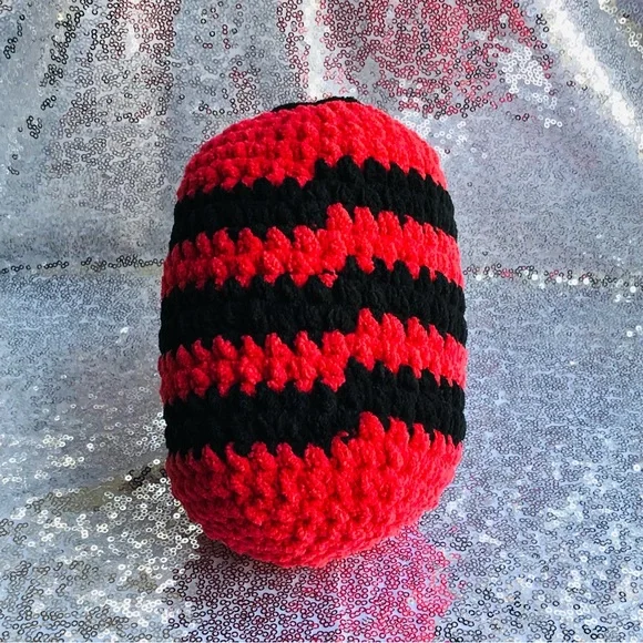 Handmade Plushie Bumblebee - Picture 9 of 15